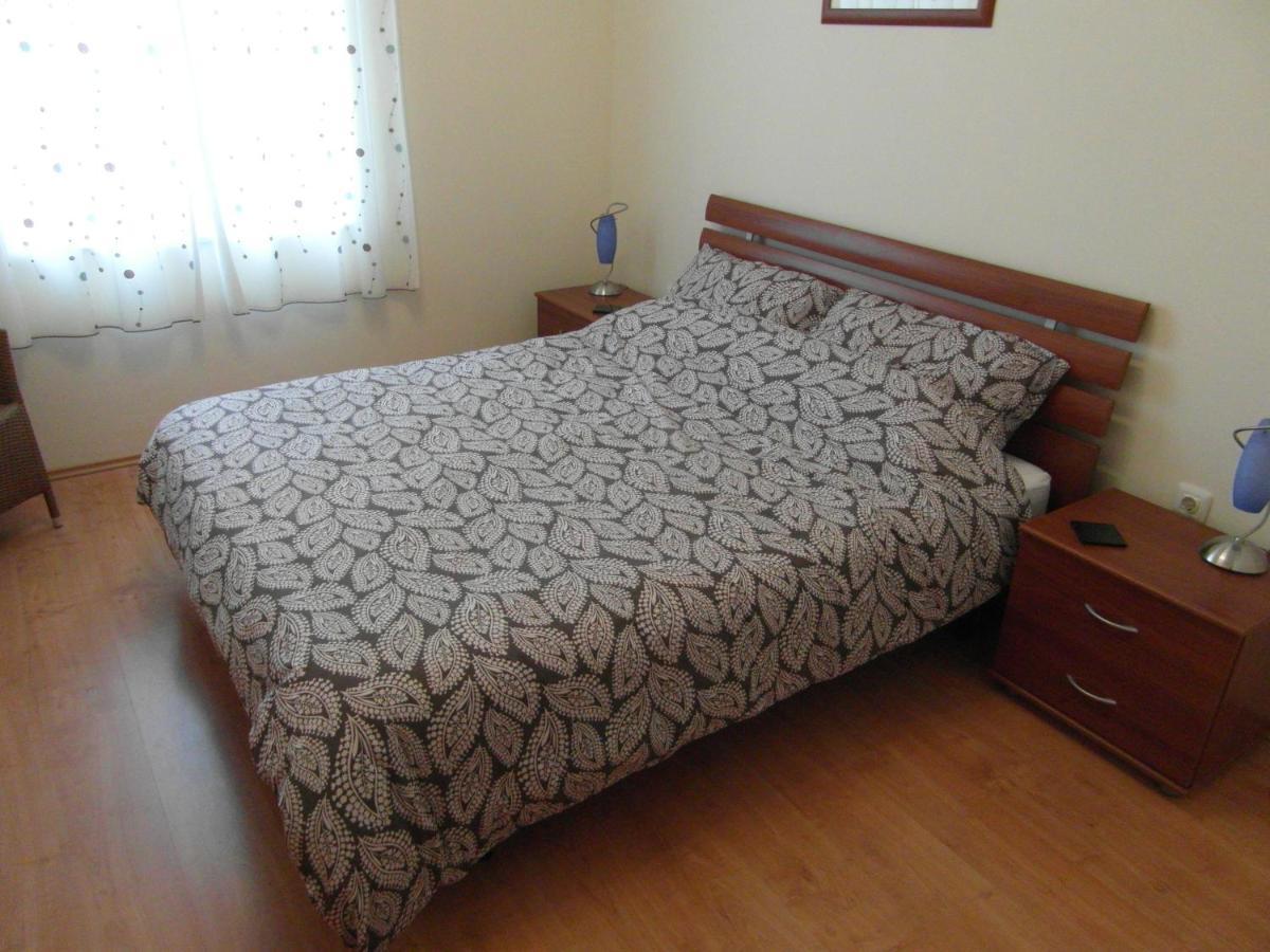 Bentley - Sea-View - 2 Bedroom Apartment Premantura Exterior photo