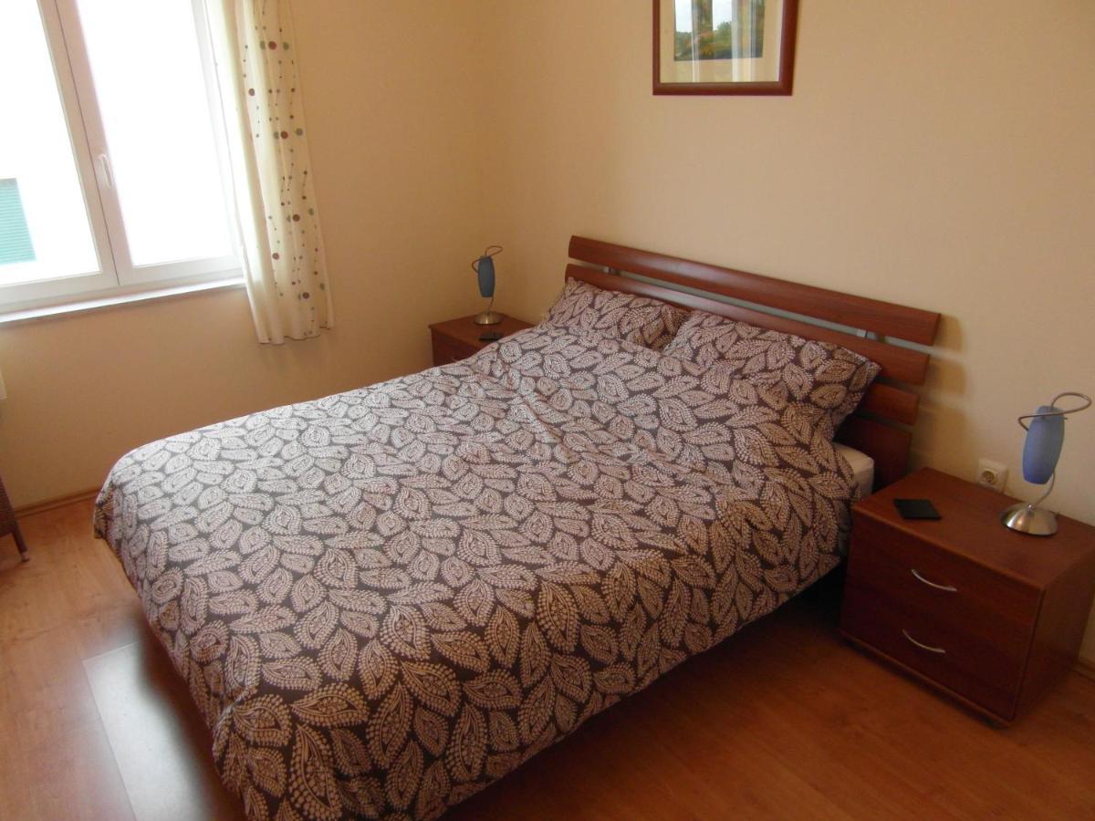 Bentley - Sea-View - 2 Bedroom Apartment Premantura Exterior photo