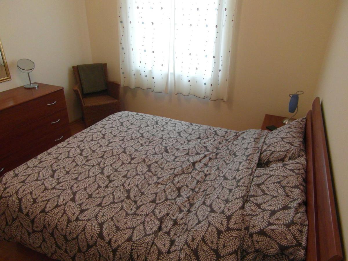 Bentley - Sea-View - 2 Bedroom Apartment Premantura Exterior photo